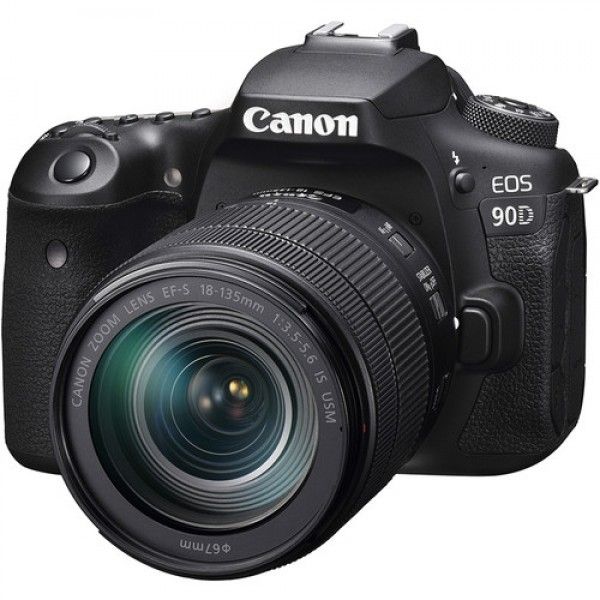 Cámara Canon DSLR EOS 90D con lente EF-S 18-135mm f/3.5-5.6