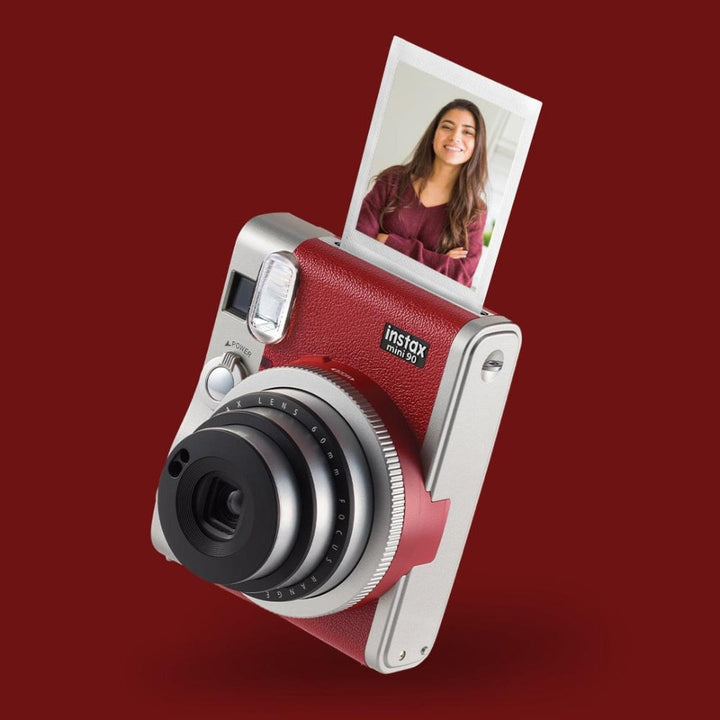 Fujifilm Cámara instantánea Instax Mini 12 con funda, 60 impresiones de  Fujifilm (calcomanías decorativas, marcos, álbum de fotos y más accesorios